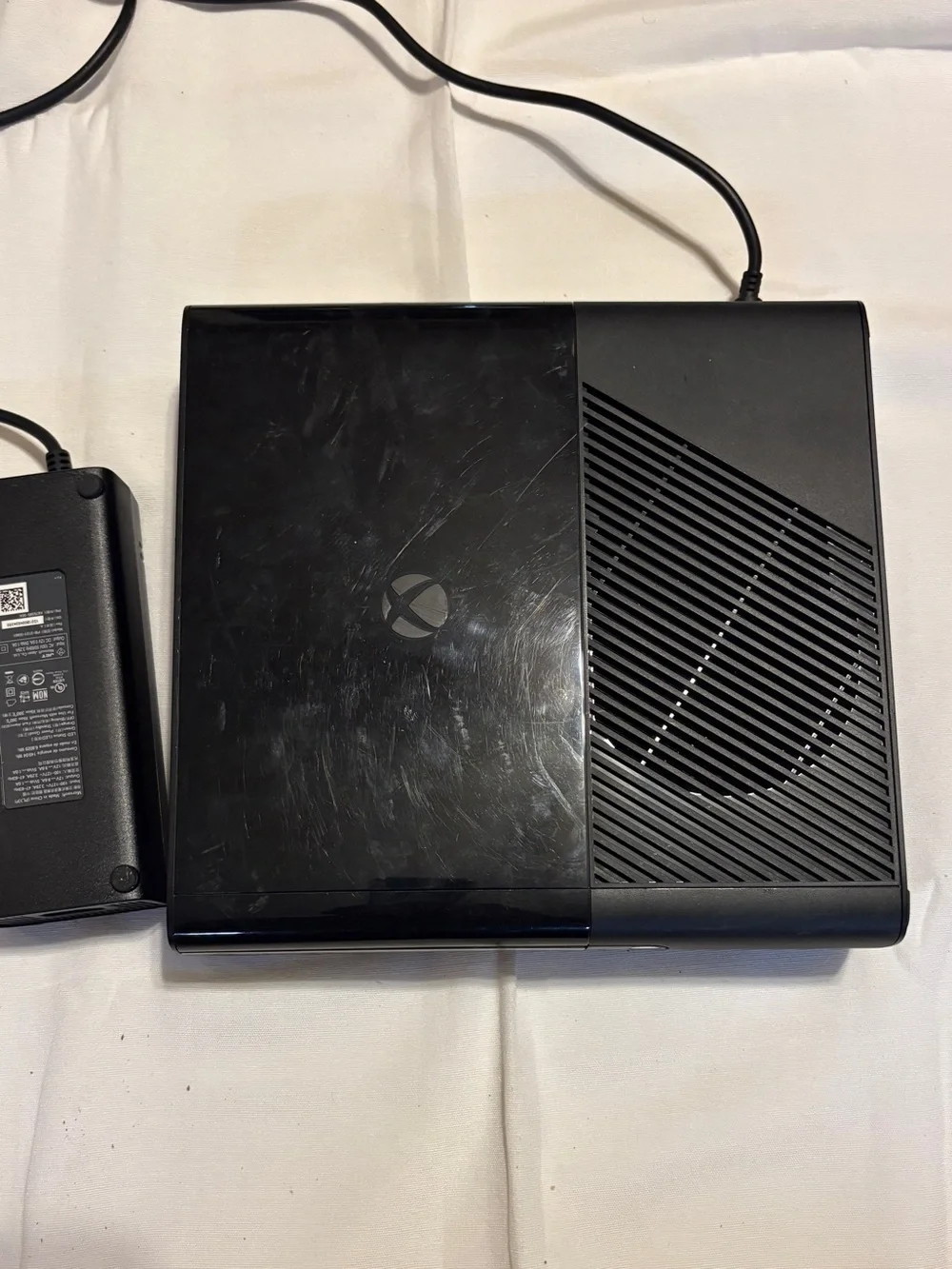 Xbox 360 Portable Console Top Panel in Black Tested works..Cord included
